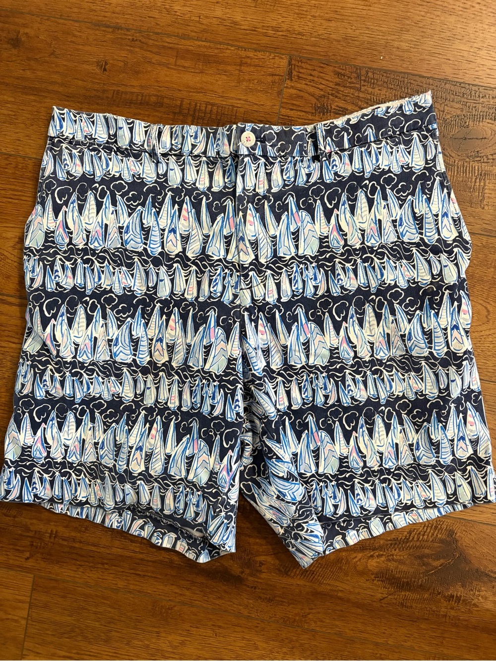 Lilly Pulitzer Men’s Beaumont Sailboat Print Shorts Size 42 Cotton Stretch